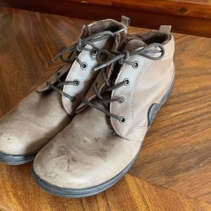 Romika women’s low top hiking boots- worn, good condition